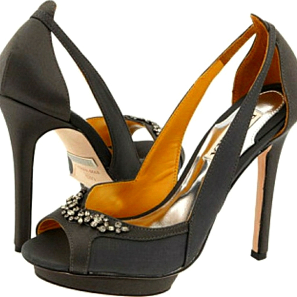 Badgley Mischka vintage platform satin pumps